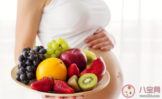 順產(chǎn)和剖腹產(chǎn)的飲食區(qū)別 生孩子當天應該吃什么好