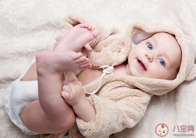 嬰幼兒是耐寒還是耐熱 秋冬該怎么給孩子穿衣服正確