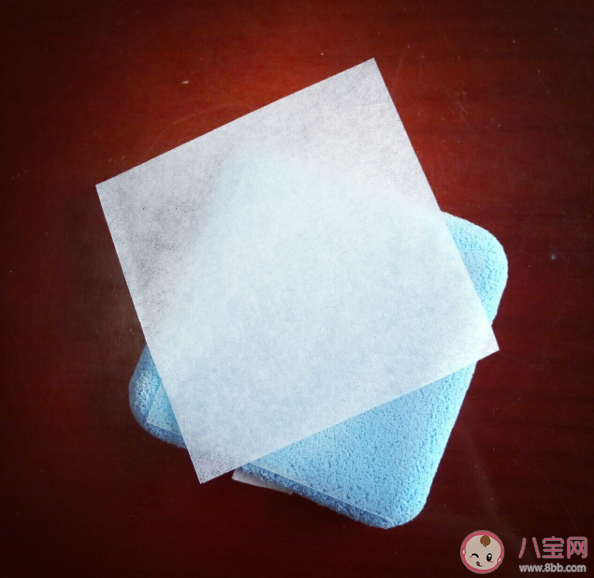 使用吸油紙會讓毛孔越來越大嗎 吸油紙的功效原理是什么
