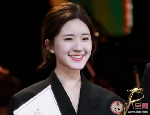 趙露思肖戰的關系是什么樣的 趙露思肖戰合作過哪部電視劇