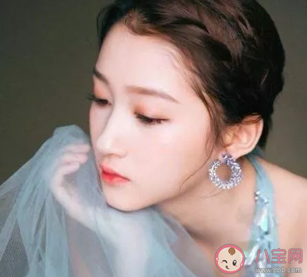 為什么說關曉彤是京圈格格 京圈格格是什么梗