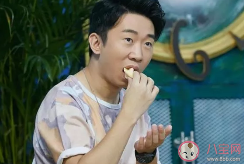 保安回應沒給楊迪打傘是怎么回事 楊迪是怎么火起來的 保安回應沒給楊迪打傘是怎么回事 楊迪是怎么火起來的