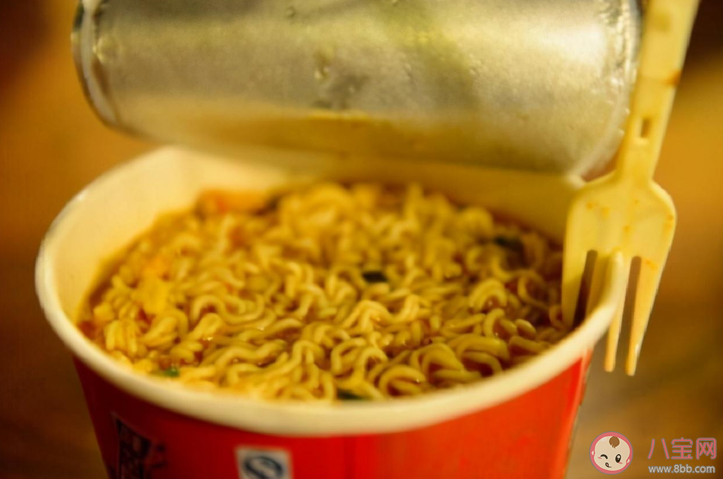 方便速食食品的紙盒內(nèi)壁有一層光滑的涂層是什么東西 螞蟻莊園11月15日答案最新