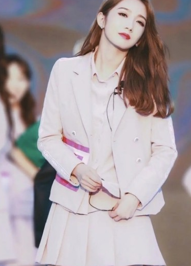 華彩少年制服是怎樣的 選秀制服哪個最好看