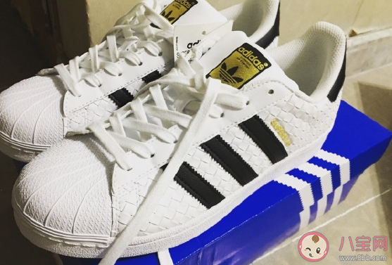 新年買新鞋的心情說說大全 新年穿新鞋發朋友圈文案 新年買新鞋的心情說說大全 新年穿新鞋發朋友圈文案