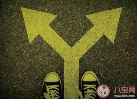 愛上你算我失控情不由衷陷入牢籠是什么歌 《失控》完整版歌詞在線聽歌