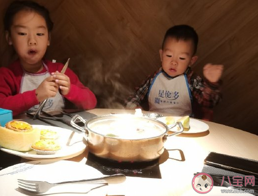 帶孩子吃自助餐發(fā)朋友圈說說 帶孩子吃自助餐感言句子