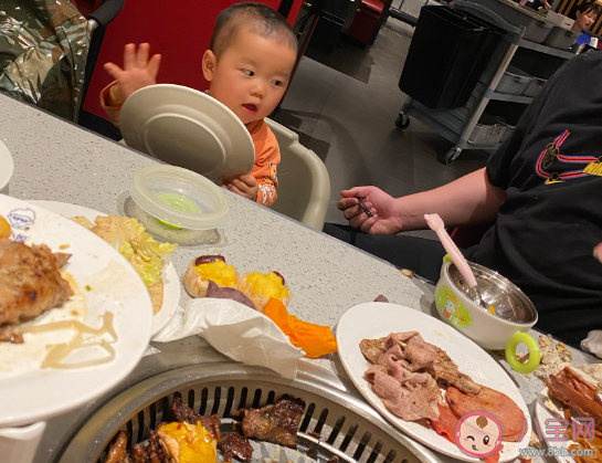 帶孩子吃自助餐發(fā)朋友圈說說 帶孩子吃自助餐感言句子