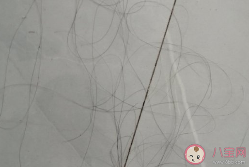 人到中年脫發嚴重心情說說  調侃脫發搞笑句子大全