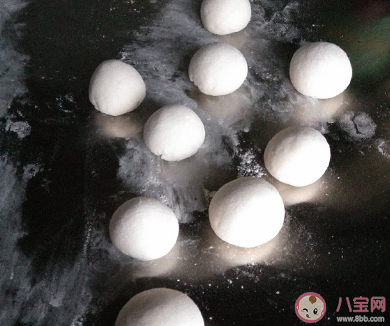 第一次蒸饅頭的曬朋友圈說說 自己動手做饅頭文案句子