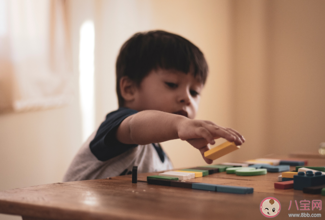 孩子多大可以一個人待在家里 讓孩子單獨在家要注意什么