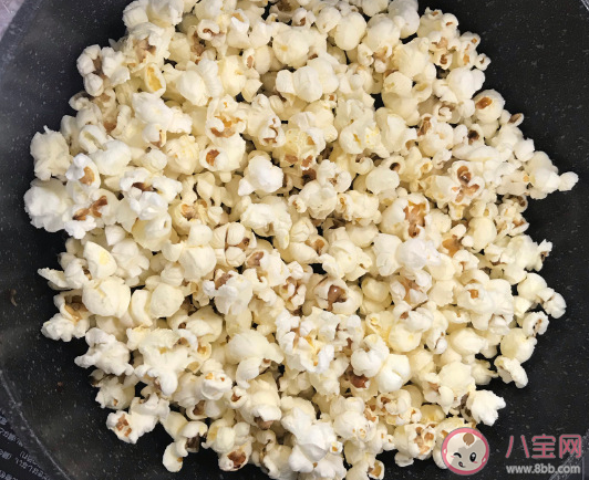 第一次做爆米花的心情說說句子 自制爆米花成功發朋友圈文案