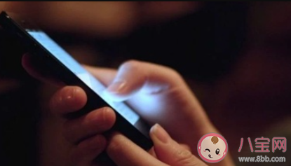 年輕人深陷消費貸花唄該背鍋嗎 深陷網貸花唄有責任嗎 年輕人深陷消費貸花唄該背鍋嗎 深陷網貸花唄有責任嗎