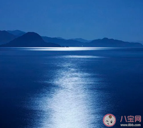 終于出去旅游的曬朋友圈說(shuō)說(shuō) 好久沒(méi)出來(lái)旅游了心情感慨