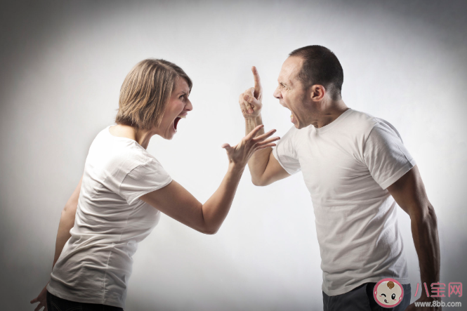 夫妻吵架哪些話不要輕易說出來 夫妻間最傷人的10句話