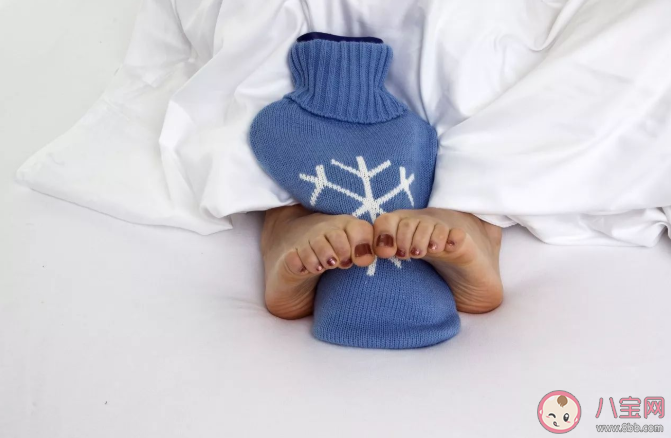 冬天女生比男生更怕冷嗎 女生手冷腳冷怎么讓自己暖和起來 冬天女生比男生更怕冷嗎 女生手冷腳冷怎么讓自己暖和起來