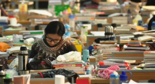 在校女研究生比重達(dá)50.6%怎么回事 為什么女生讀研越來越多