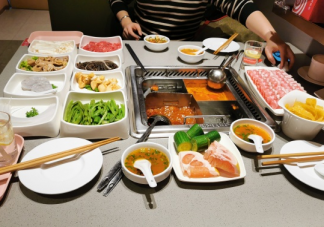 2021年新年的第一頓火鍋發(fā)朋友圈說說 曬新年的第一頓火鍋感慨句子