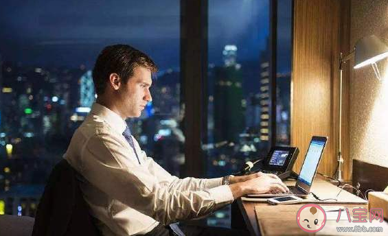 年輕人加班的原因有哪些 年輕人對加班的看法思考 年輕人加班的原因有哪些 年輕人對加班的看法思考