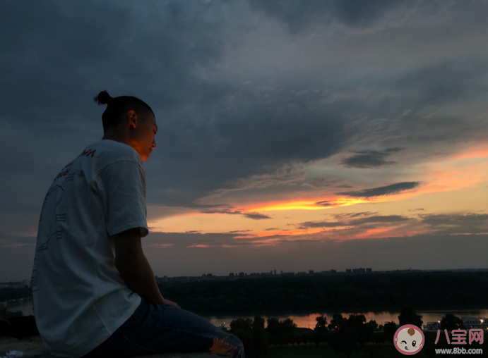 年輕人不想往上爬只想追求安逸有錯嗎 人生如何選擇才不容易后悔 年輕人不想往上爬只想追求安逸有錯嗎 人生如何選擇才不容易后悔