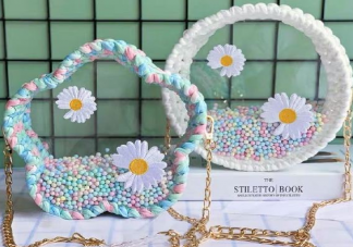 第一次做手工包包怎么發朋友圈 第一次做手工包心情感慨配文