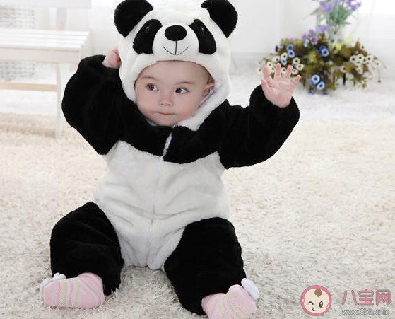 冬季孩子手腳冰涼就是覺得冷嗎 冬天怎么給寶寶穿衣合適