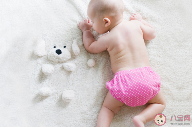 孩子不及時穿小內褲會有什么危害 如何讓孩子愉快地接受穿小內內