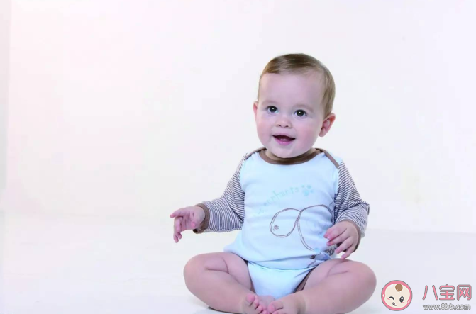 孩子不及時穿小內褲會有什么危害 如何讓孩子愉快地接受穿小內內