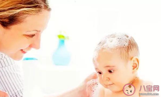 冬季孩子幾天洗一次大澡合適 冬天怎么給孩子洗澡