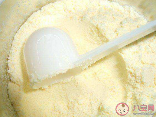 為什么自來水和純凈水才是最適合沖奶粉的水 寶寶沖奶粉50度可以嗎