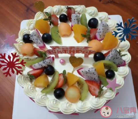 臘月初一過(guò)生日的朋友圈配文 臘月初一過(guò)生日發(fā)朋友圈句子