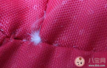 如何判斷羽絨服會不會鉆絨 羽絨服鉆毛測試方法