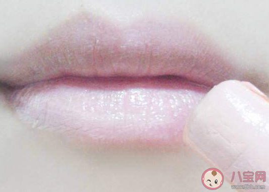 嘴唇越舔越干裂是因?yàn)?螞蟻莊園1月17日答案 嘴唇越舔越干裂是因?yàn)?螞蟻莊園1月17日答案