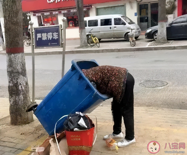 為什么很多老人喜歡撿垃圾 老人撿拾垃圾患上阿爾茨海默病的前兆嗎