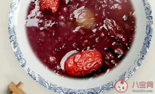 臘八節(jié)喝臘八粥的祝福語(yǔ) 臘八節(jié)喝粥的祝福句子 臘八節(jié)喝臘八粥的祝福語(yǔ) 臘八節(jié)喝粥的祝福句子