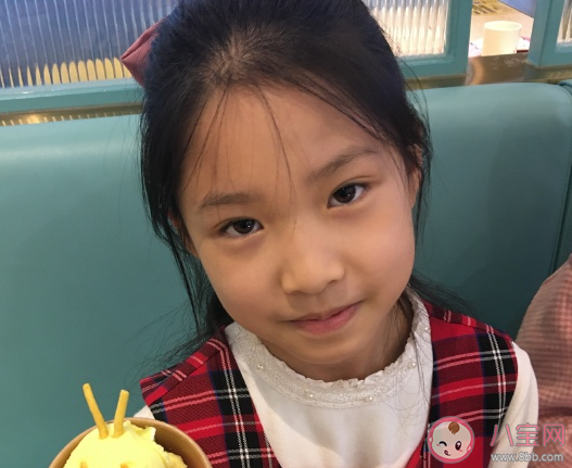 女兒期末考試得一等獎的心情說說 孩子期末考的好家長感言感慨