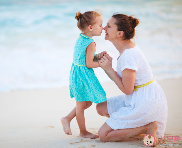 家長要教育女孩子守住這幾個底線 怎樣培養(yǎng)自尊自愛的孩子