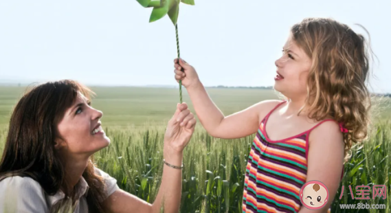 出現(xiàn)威脅式教育應(yīng)該怎么解決 父母應(yīng)該怎么教育好 出現(xiàn)威脅式教育應(yīng)該怎么解決 父母應(yīng)該怎么教育好