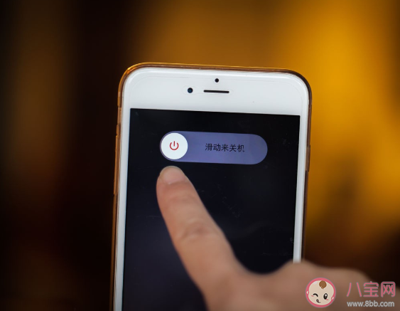 我漫無目的我總是力不從心這次又關機又關機是什么歌 《關機又關機》完整版歌詞在線試聽