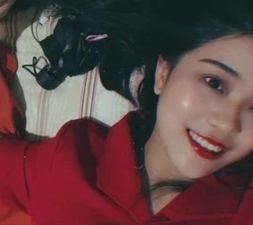 不再問世間有多少愁是什么歌 醒時起長歌盡一壺酒什么歌 不再問世間有多少愁是什么歌 醒時起長歌盡一壺酒什么歌