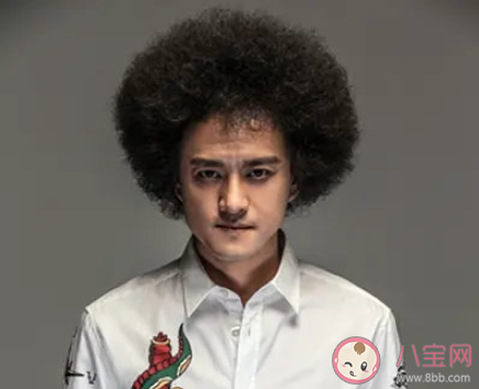 只要你相信我閉上眼就能到達是什么歌 《送你一朵小紅花》歌詞在線聽歌 只要你相信我閉上眼就能到達是什么歌 《送你一朵小紅花》歌詞在線聽歌