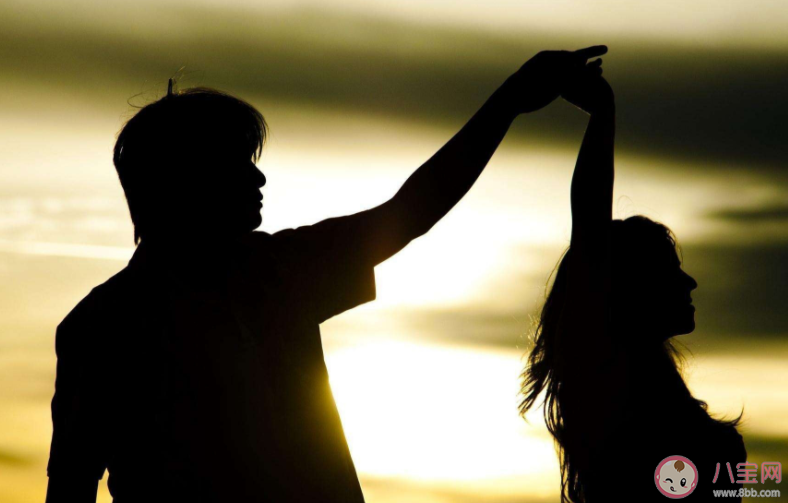 談戀愛談的次數多有什么用 談戀愛次數多會對愛情麻木嗎