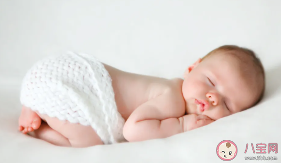 寶寶春節(jié)后積食有哪些表現(xiàn) 節(jié)后積食怎么辦