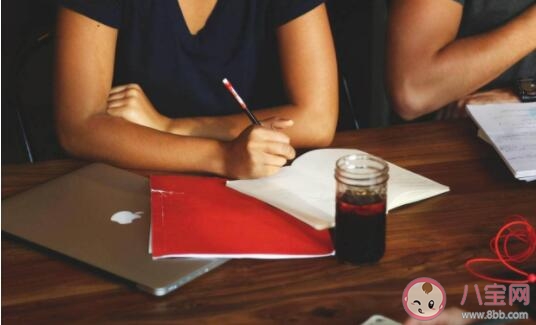 為什么說(shuō)越低調(diào)越安靜的人越深不可測(cè) 什么樣的人會(huì)讓人覺(jué)得深不可測(cè)