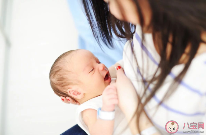 哺乳期吃辣會(huì)影響奶水質(zhì)量嗎 哺乳期吃辣會(huì)導(dǎo)致回奶嗎 哺乳期吃辣會(huì)影響奶水質(zhì)量嗎 哺乳期吃辣會(huì)導(dǎo)致回奶嗎