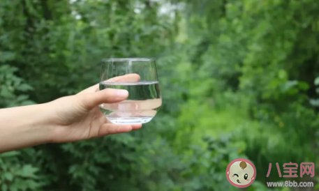 孕媽媽怎么讓羊水變得清澈 為什么羊水會渾濁