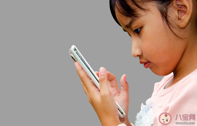 孩子沉迷手機不學習怎么辦 沉迷手機防治網癮攻略 孩子沉迷手機不學習怎么辦 沉迷手機防治網癮攻略