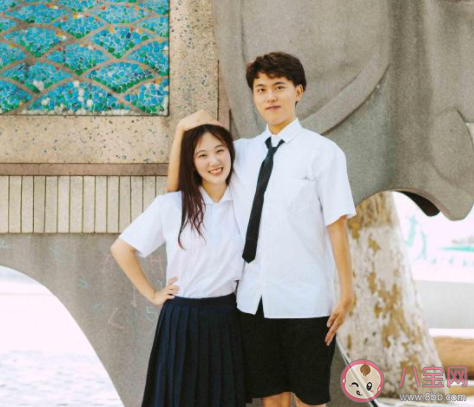 戀愛中AA制是應(yīng)該的嗎 如何看待戀愛中AA制 戀愛中AA制是應(yīng)該的嗎 如何看待戀愛中AA制