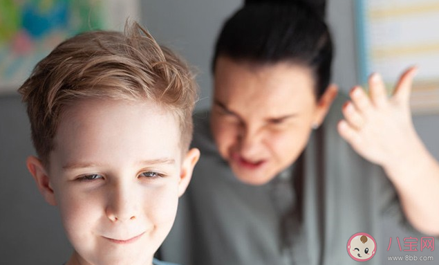 家長咆哮式輔導(dǎo)孩子作業(yè)違法嗎 父母咆哮式育兒對孩子有什么傷害