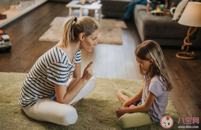 家長咆哮式輔導(dǎo)孩子作業(yè)違法嗎 父母咆哮式育兒對孩子有什么傷害